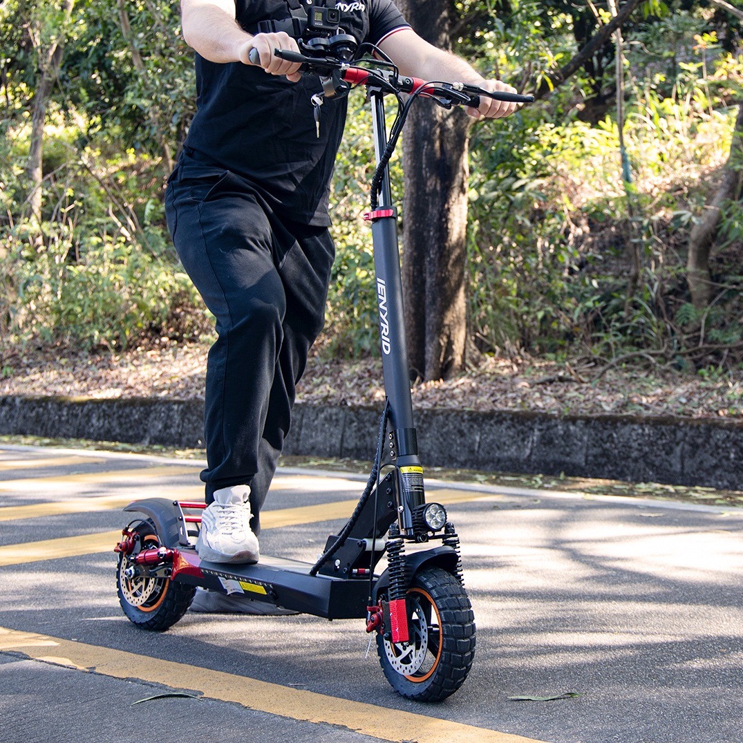 新款发电动滑板车成人款双减震scooter可折叠长续航代步车