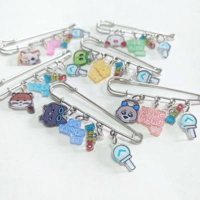 BBNEXDO BOYNEXTDOOR别针亚克力挂件明星周边卡通亚克力别针