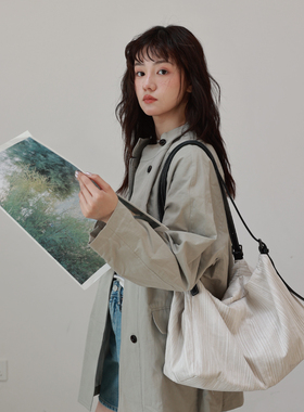 大小波 Hobo流浪包单肩斜挎软包布包行李包托特大容量通勤可调节