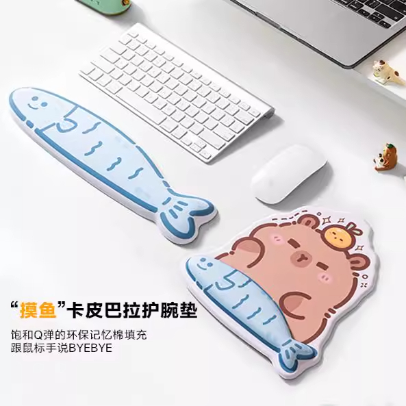 卡皮巴拉鼠标垫手托护腕女小号记忆棉办公桌垫键盘垫可爱工位手托