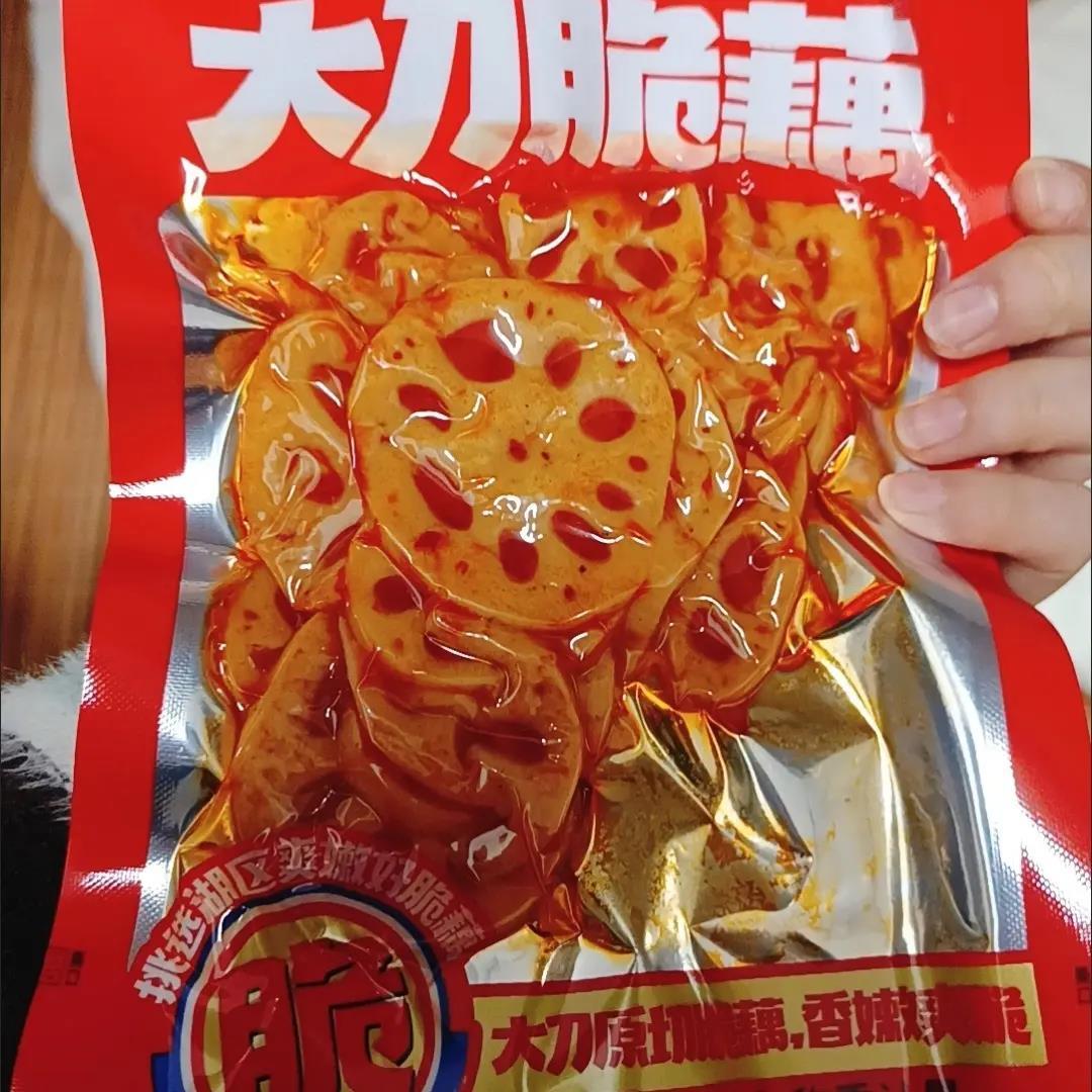 沂蒙成大香辣藕片脆莲藕黑鸭味卤味下饭菜休闲解馋零食