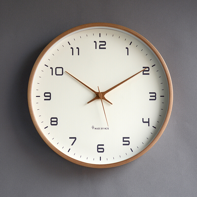 2021新款时尚中式客厅原木风超静音挂钟家用创意实木Y时钟卧室无