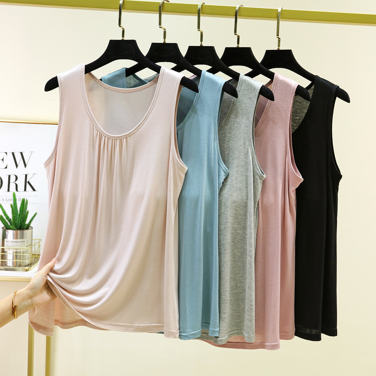 莫代尔外穿大码吊带内搭打底衫带胸垫宽松捏褶背心女夏季薄款上衣