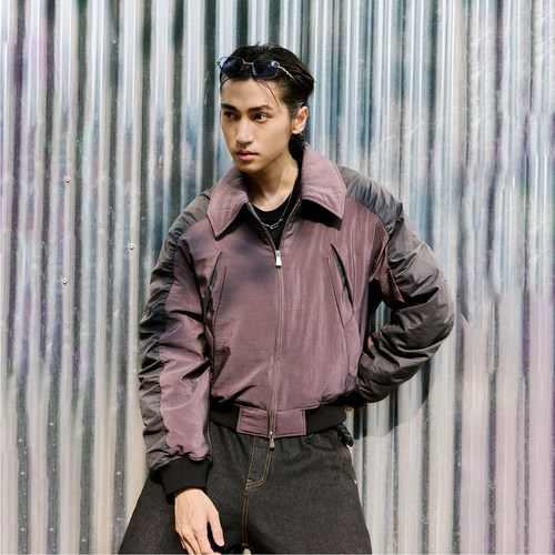 芸蚁〔寒战〕弯刀袖弧形抽褶刀割暗褶飞行员Bomber改良紫绗棉棉服