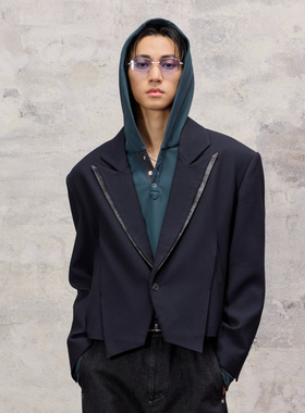 芸蚁〔蓝月亮〕意产羊毛混纺幽夜蓝格纹枪驳领撞色拼接外套西装