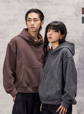 芸蚁〔回春丹〕破骨刀形异料撞色拼接粗感华夫格错落领卫衣