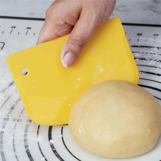Curved Edge Dough scraper cream smooth cake trowel bake past