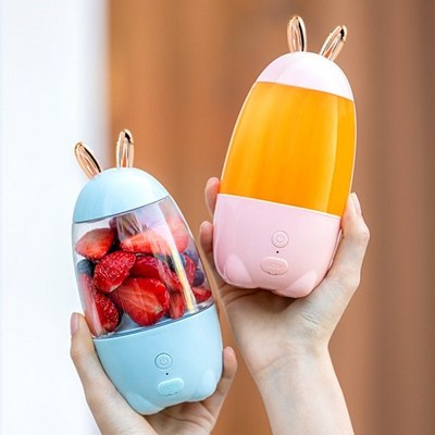 330mL Portable Electric Fruit Juicer Smoothie Maker Stirring