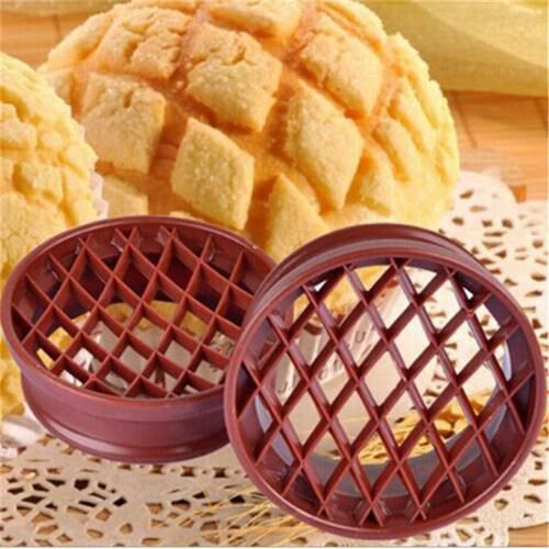 1PC Lattice Press Pineapple Bun Mold Plastic Bread Cake Mold