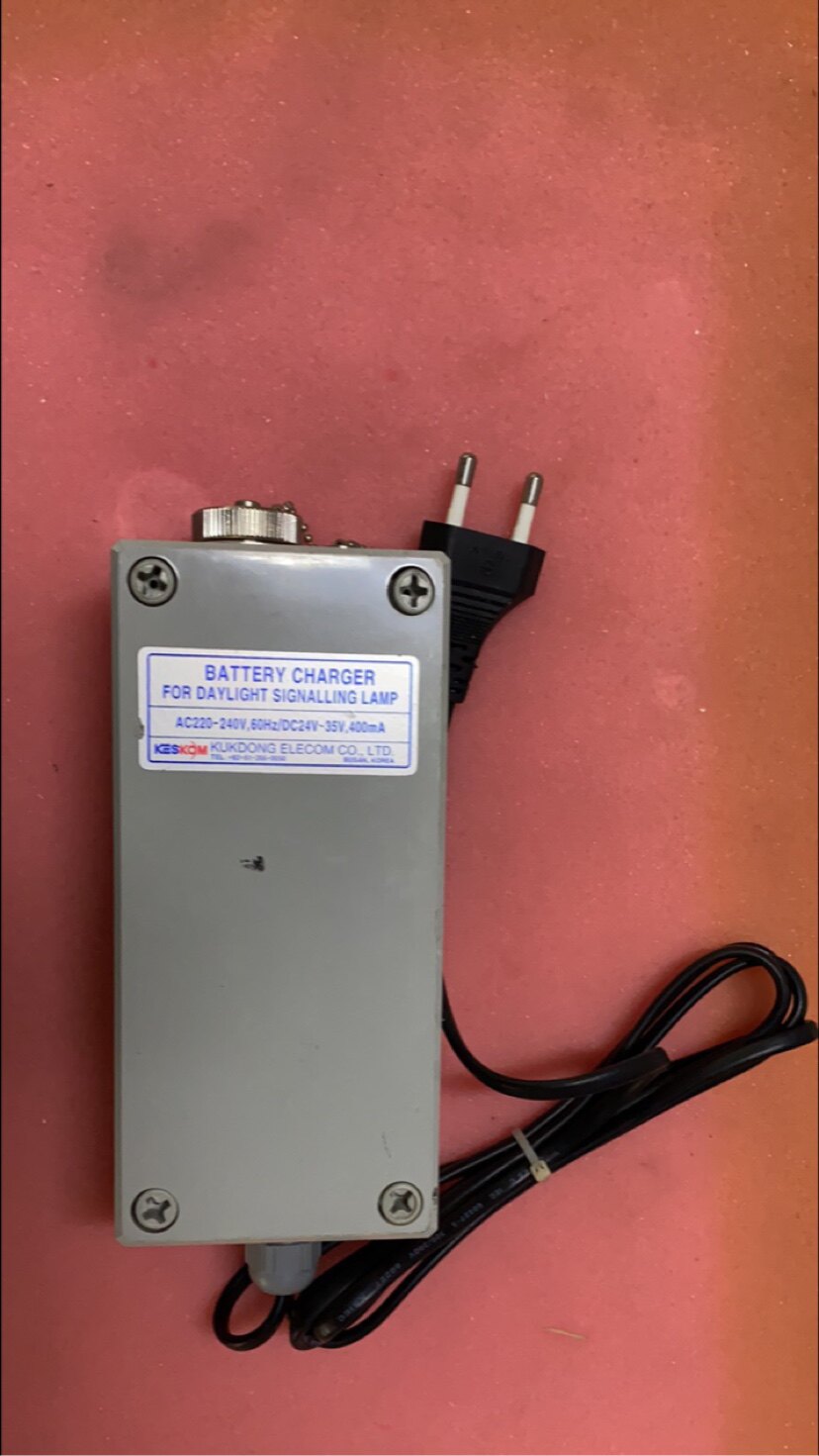 KES AC220-240V 日光信号灯储蓄电池充电器现货议价
