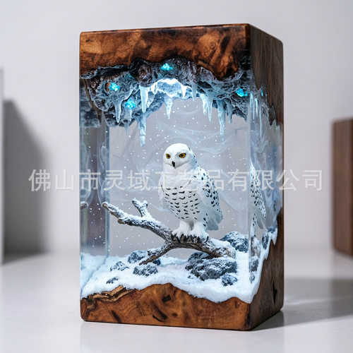 雪鸮冰雪森林景观树脂工艺品发光