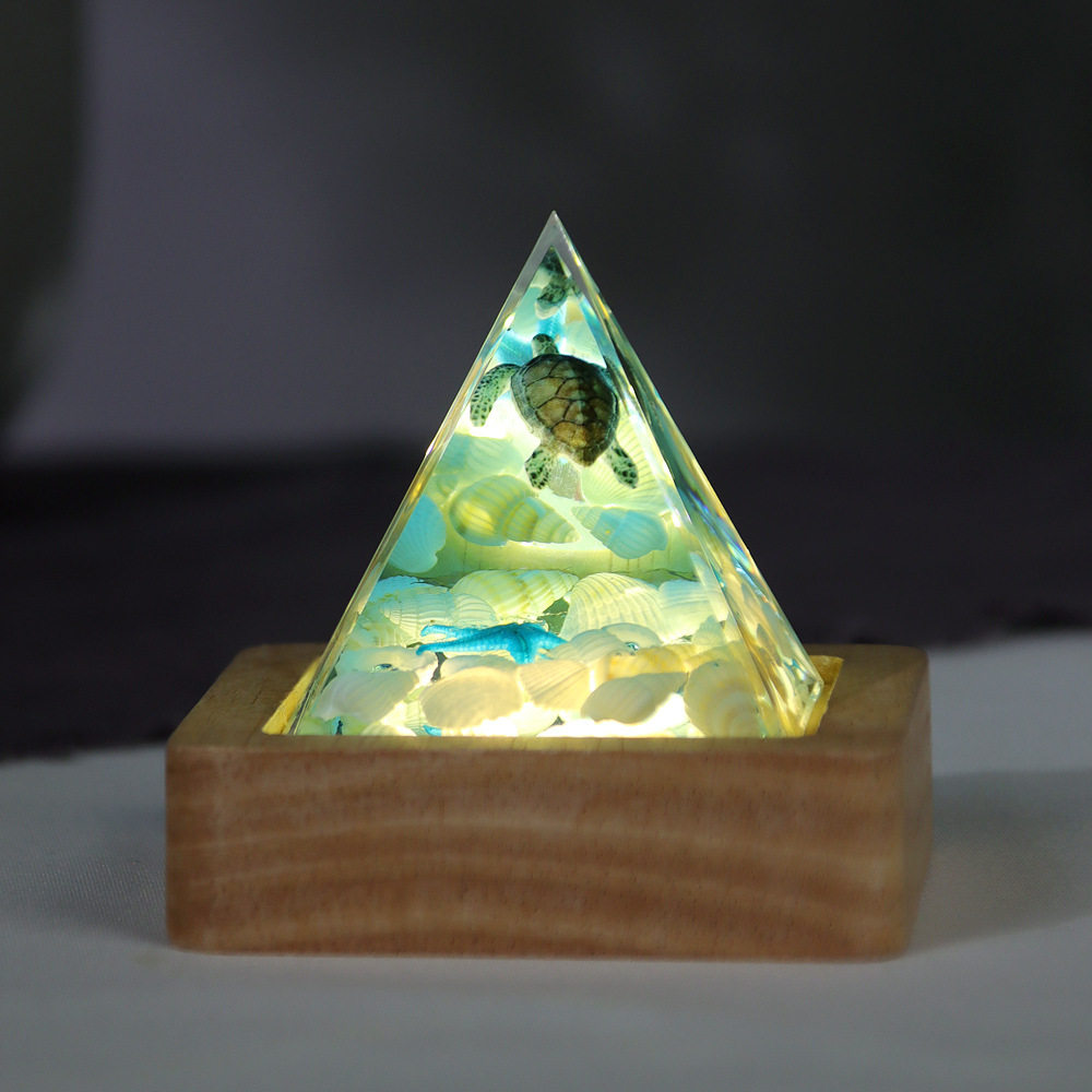 新款海洋系列微景观金字塔尖锥树脂工艺品小夜灯伴手礼品桌面摆件,家居饰品,桌面摆件,淘宝优惠券,粉丝福利购,淘宝优惠卷