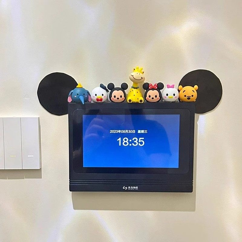 【新家的一百个快递】米奇入户开关面板可视门铃公仔摆件玄关装饰