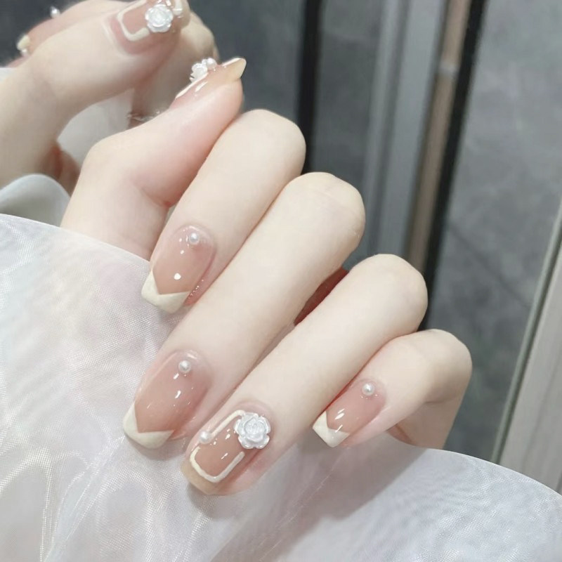 中方-国风山茶花法式中长美甲穿戴甲网红小红书款优雅显白假指甲