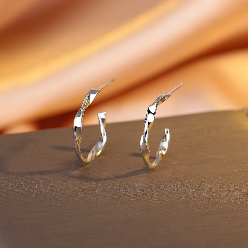 英国设计师cherry kitty个性925银简约莫比乌斯环扭纹耳钉C形素圈