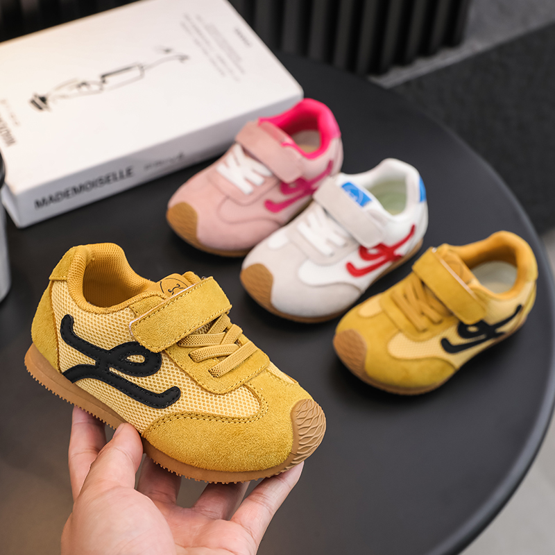 2025新款儿童运动鞋秋季时尚网面透气学生男童阿甘女童休闲童鞋