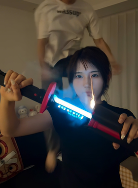 喷雾火花光剑七彩激光剑黑科技光剑刀星际战刃声光刃儿童发光玩具