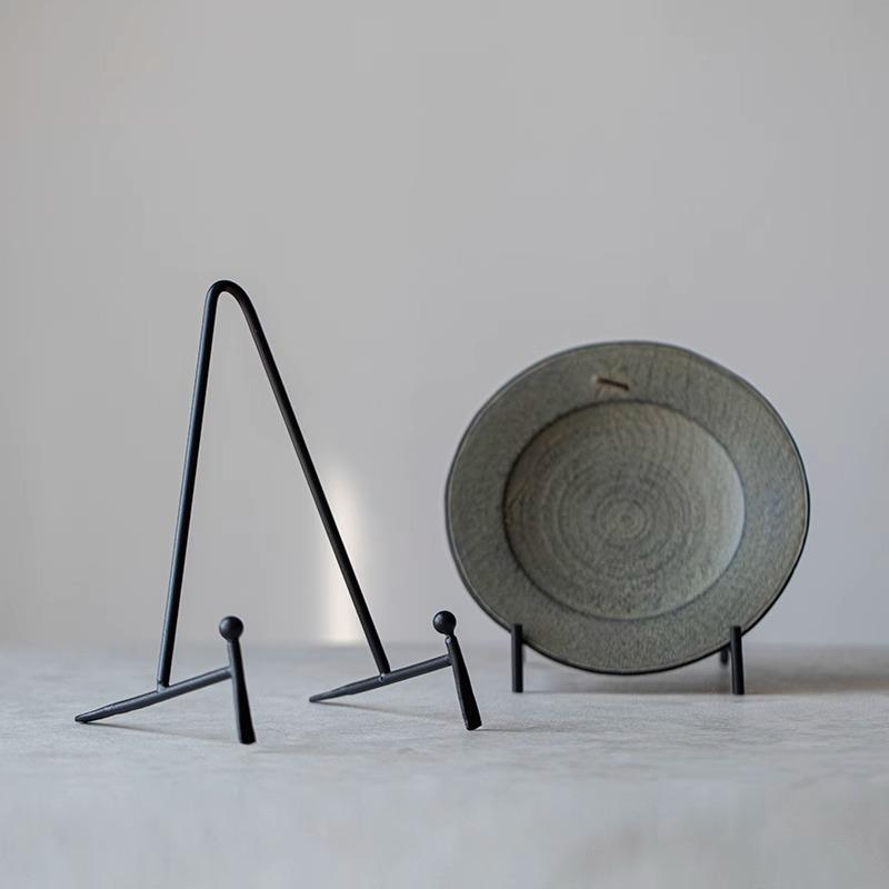 手工盘子展示架赏盘架铁艺圆形碟子瓷盘底座餐盘茶饼装饰盘子支架