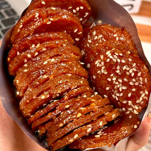 大口吃肉！炭烤猪肉脯高蛋白营养