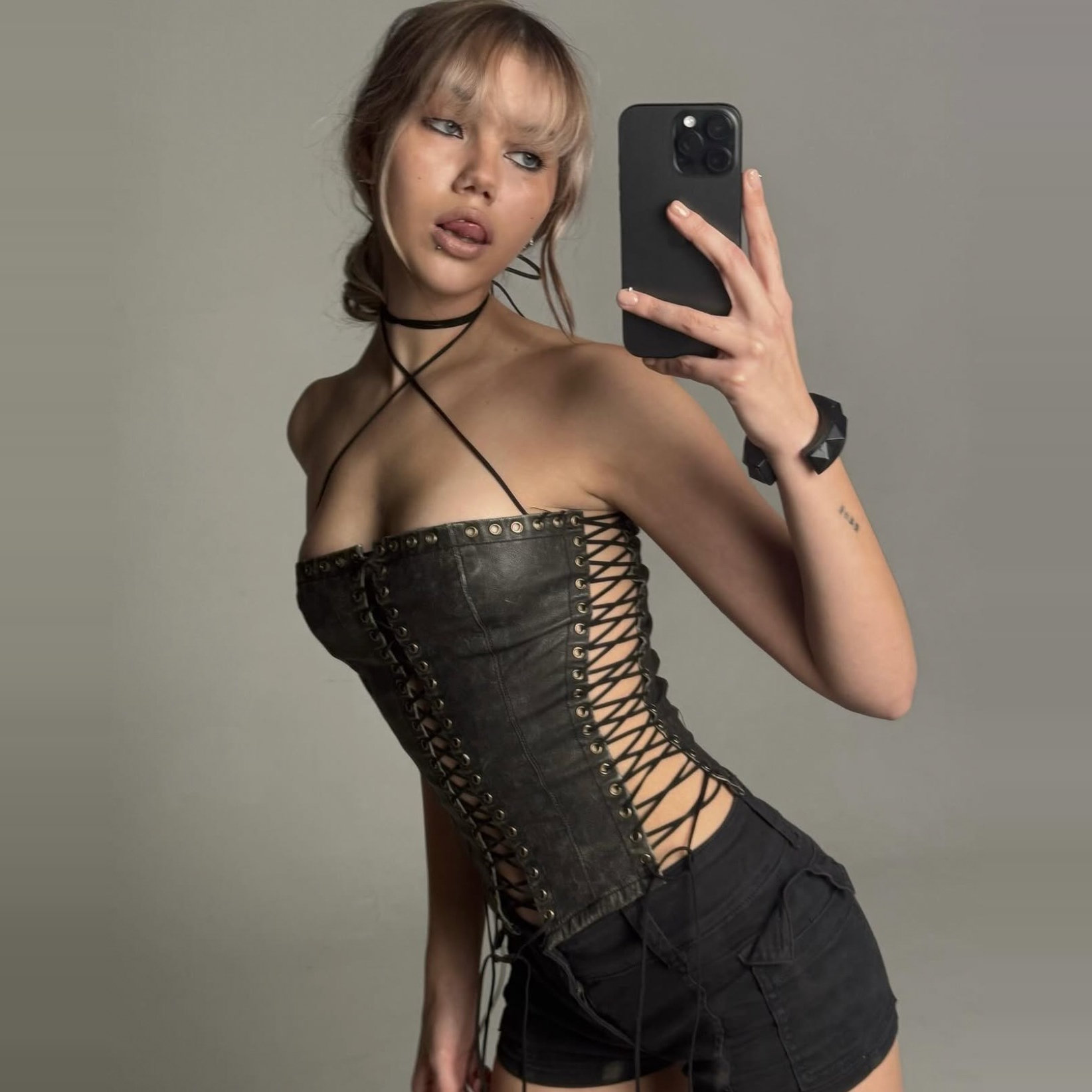 暗黑风性感辣妹吊带抹胸