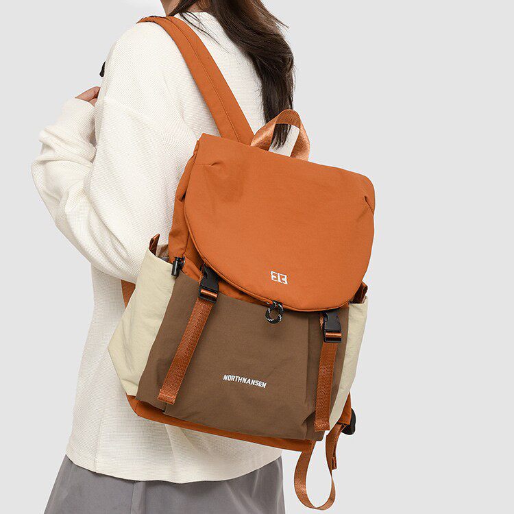 旅行背包新款双肩包女大容量休闲轻便外出外贸通勤休闲包