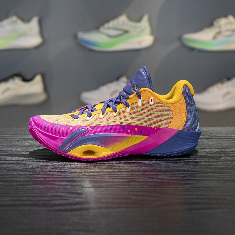 李宁空袭12 篮球鞋男子2025冬季新款减震回弹专业比赛鞋ABAV067