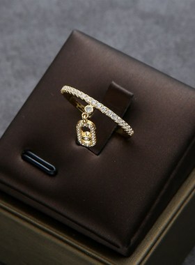 European Style Light Luxury Geometric Small Eye Pendant Ring