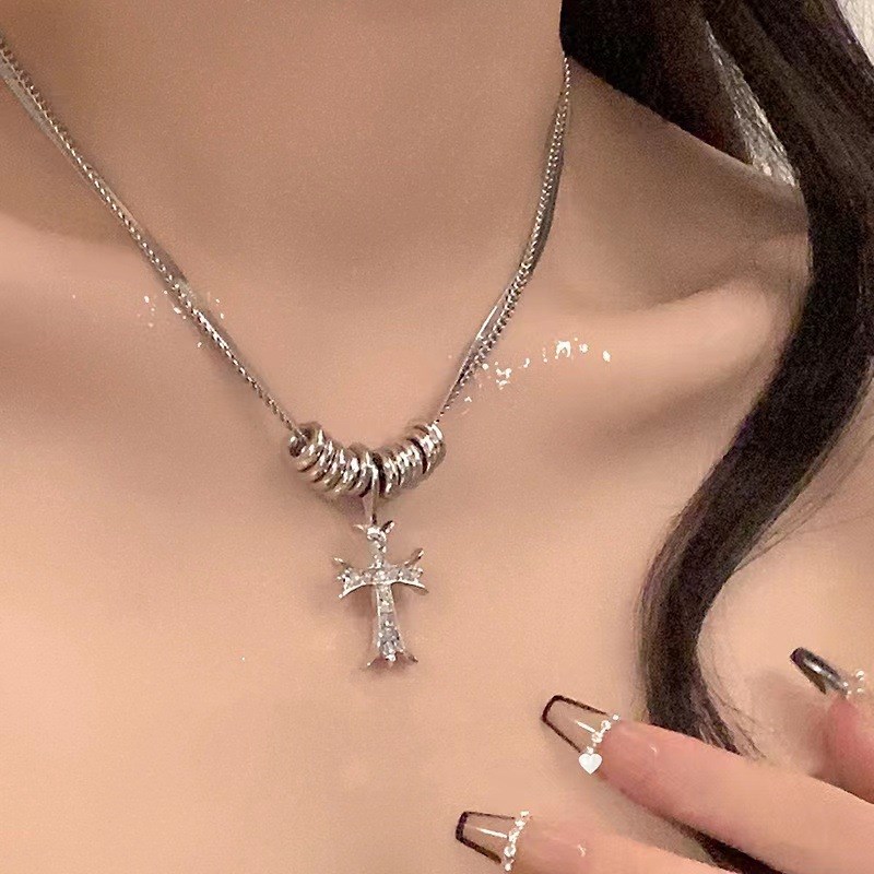 Doublelayer Cross Hoodie Necklace 2025 Hip Hop Sweater Chain