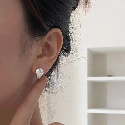 Shell Ear Studs Earrings HighEnd Icy Cool Feeling Summer Jew