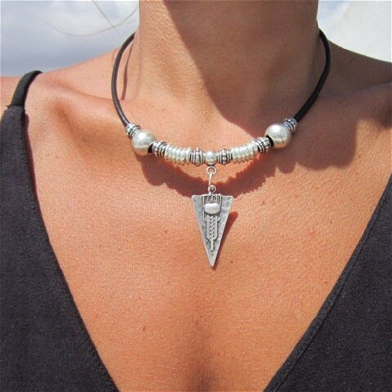 Geometric Triangle Alloy Pendant Necklace Vintage Retro Chok