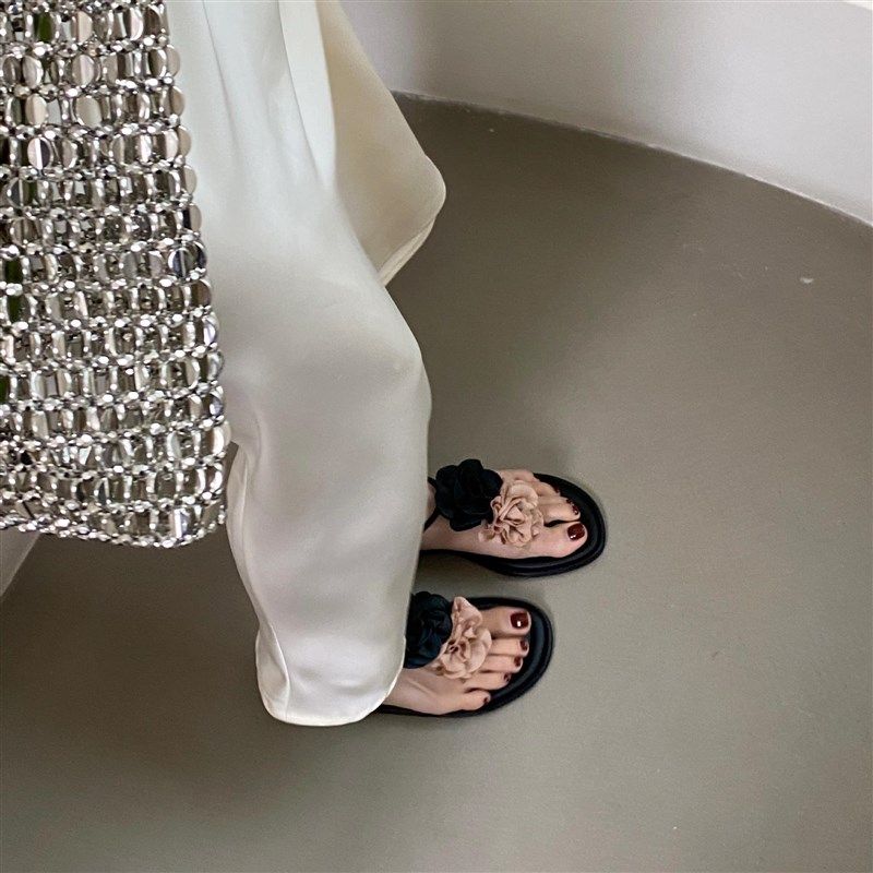 Round Flower Toe Post Flat Buckleback Sandals 2025 Summer So