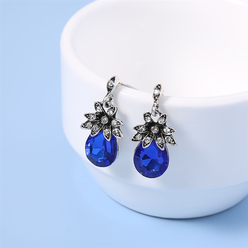 European and American Creative Retro Inlaid Cluster Crystal