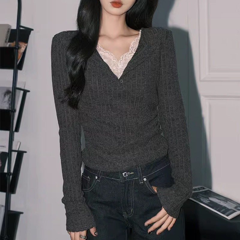 气质灰色蕾丝假两件V领针织小衫女纯欲修身长袖打底上衣