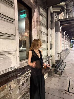 V领毛边吊带背心女夏显瘦外穿