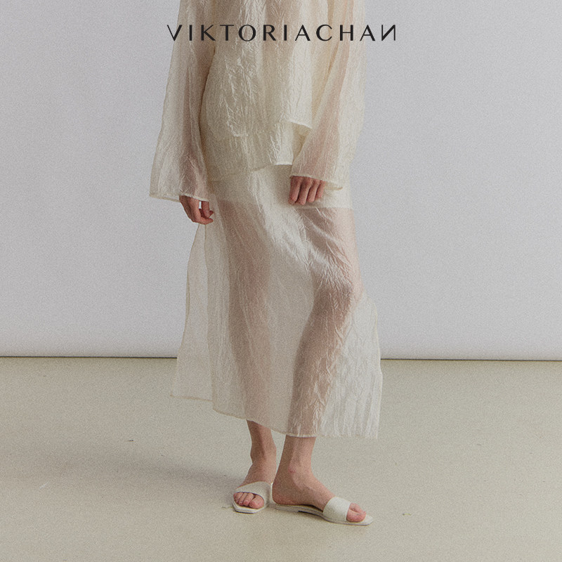 VIKTORIACHAN春夏新品成衣系列 肌理褶皱微透分层设计半身裙