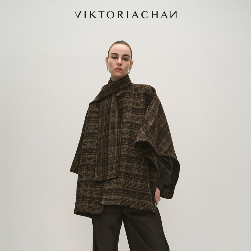 高领连身围巾格纹羊毛斗篷