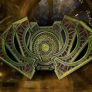 野猪校长高颜值创意扑克牌奇异博士钢铁侠蜘蛛侠雷神展翼牌盒漫威