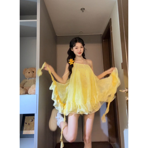 Seven 七分糖度假风不规则花边斜肩吊带连衣裙设计感仙女短裙