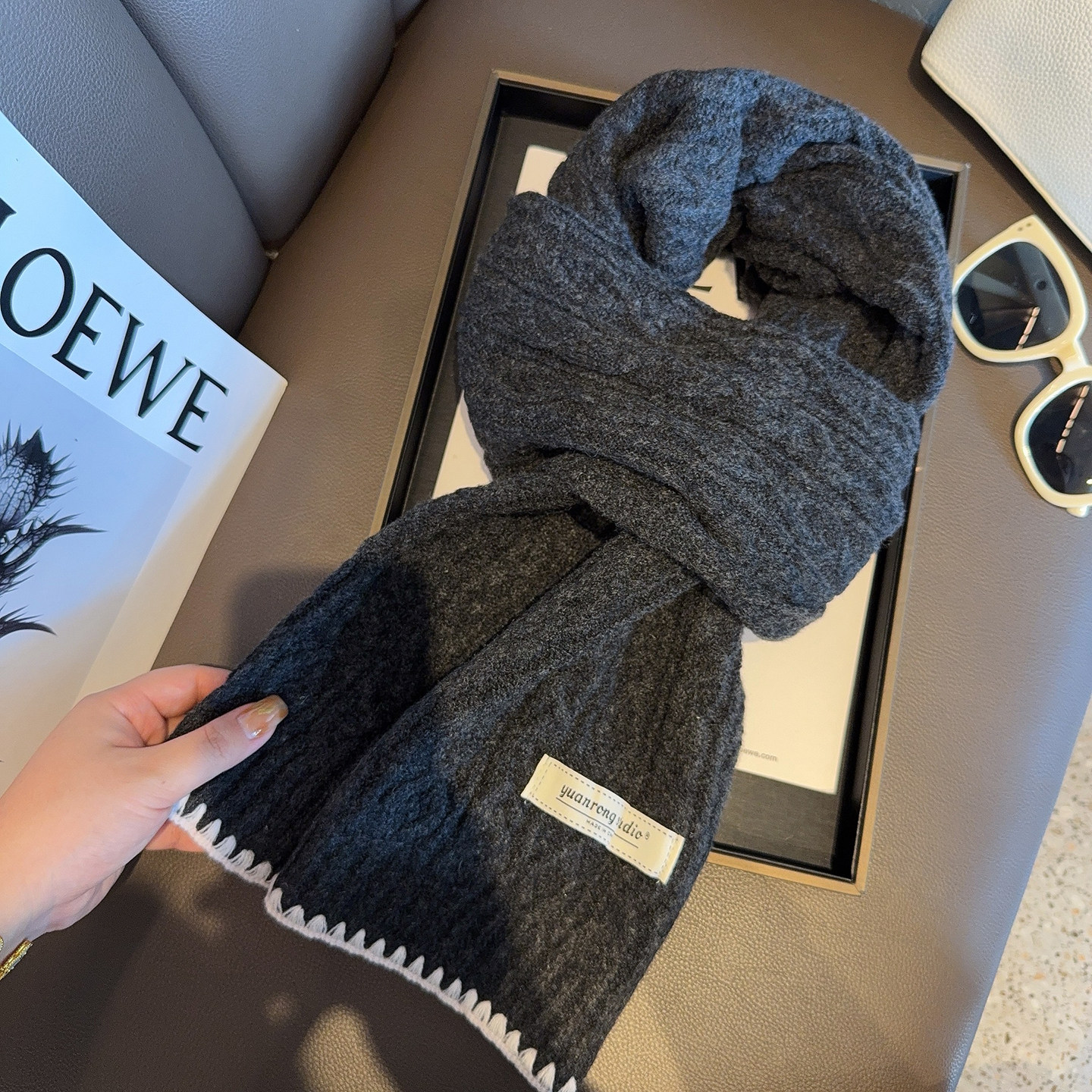 缪系拉夫风麻花针织围巾女高级感冬羊毛混纺保暖复古柔软围脖披肩