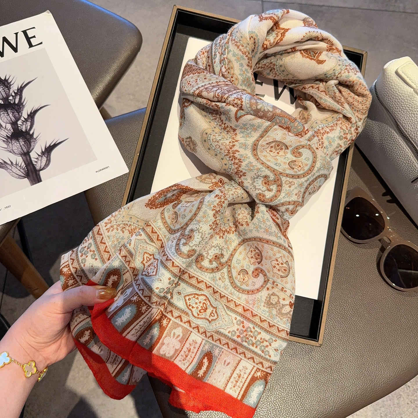 老钱风腰果棉麻围巾女春秋新款气质百搭旅游拍照保暖护颈披肩围脖,服饰配件/皮带/帽子/围巾,围巾/丝巾/披肩,淘宝优惠券,粉丝福利购,淘宝优惠卷