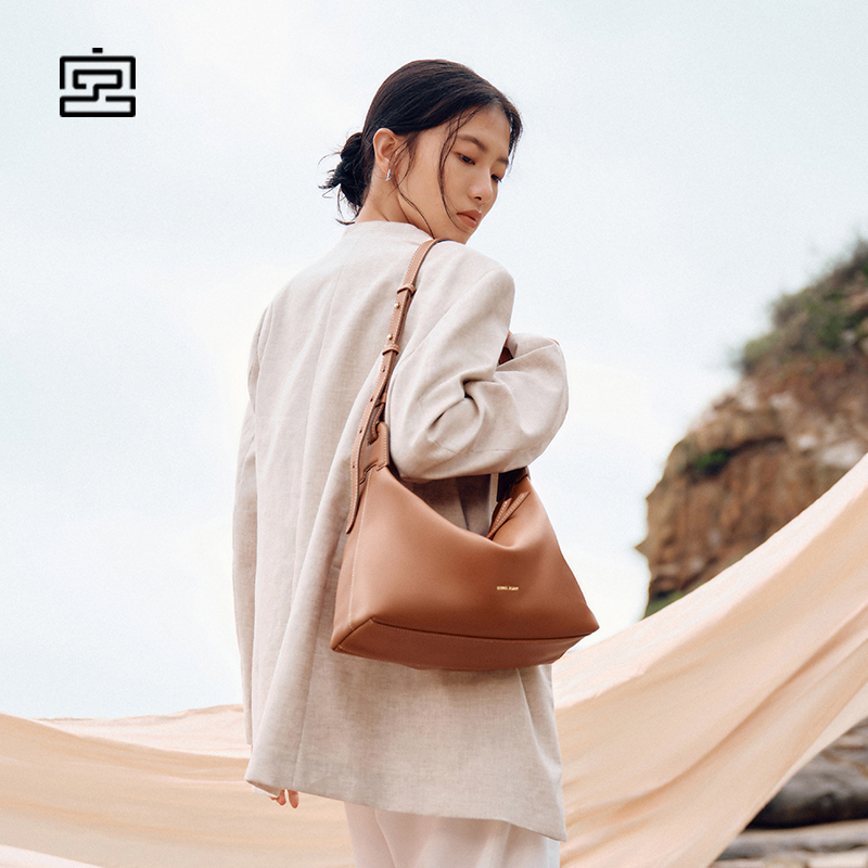 宫选2025新款春季头层牛皮女包大容量托特包斜挎包高级感hobo包