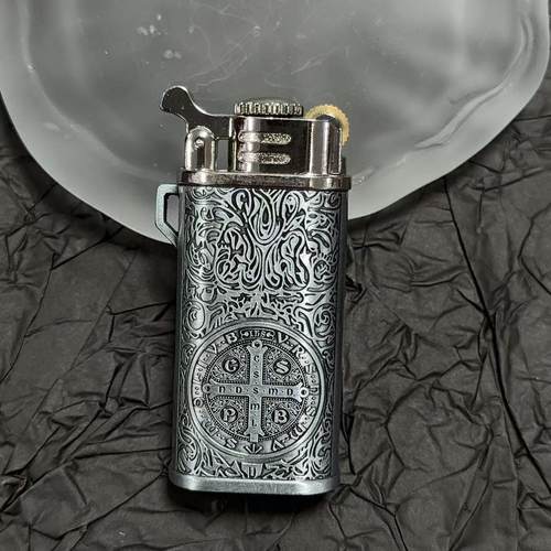 牧师康斯坦丁复古欧式防风打火机