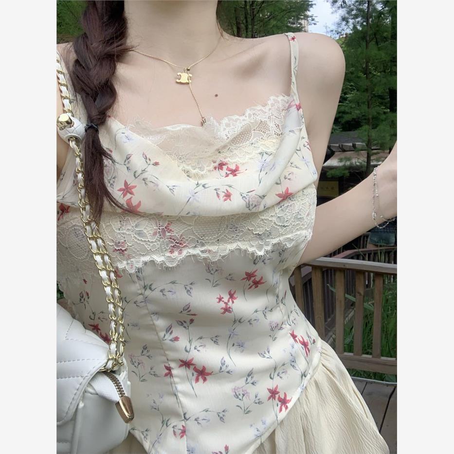 甜辣温柔风蕾丝边碎花吊带背心女夏季新款不规则修身外穿短款上衣