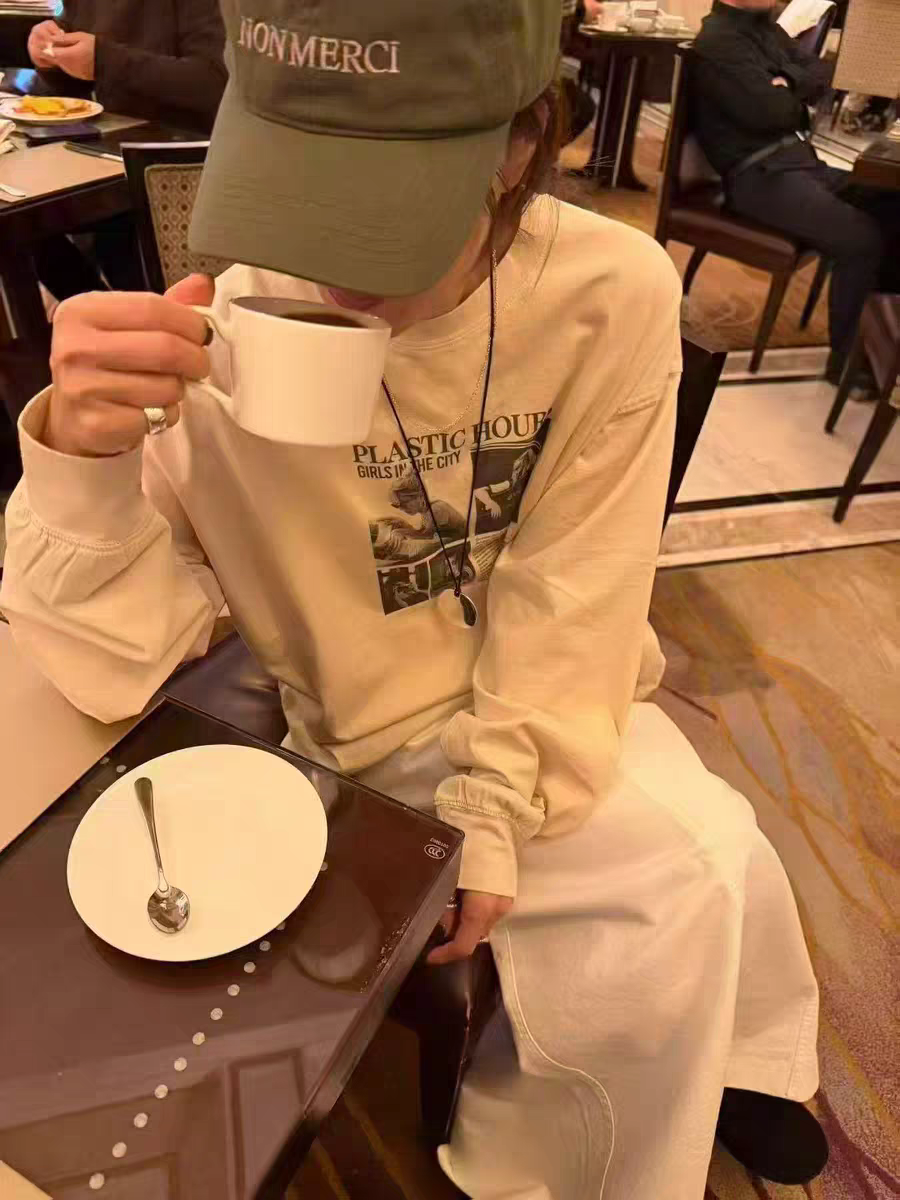 现～向日葵同款韩国东大门2026新时尚百搭圆领印花宽松长袖T恤女