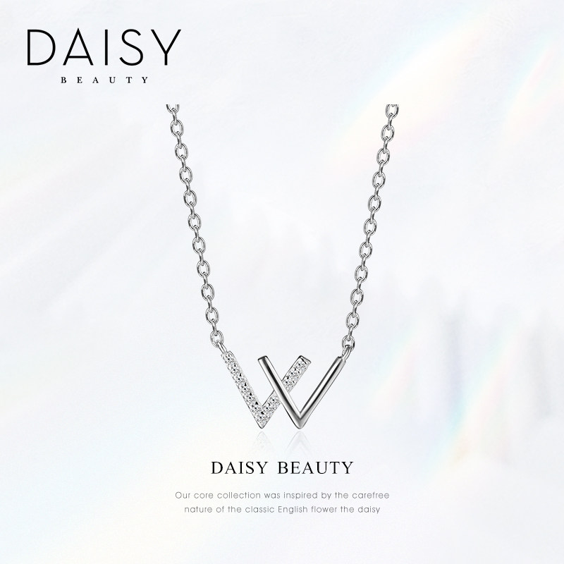 DAISY BEAUTY时尚字母双V项链S925银简约锁骨链高级感