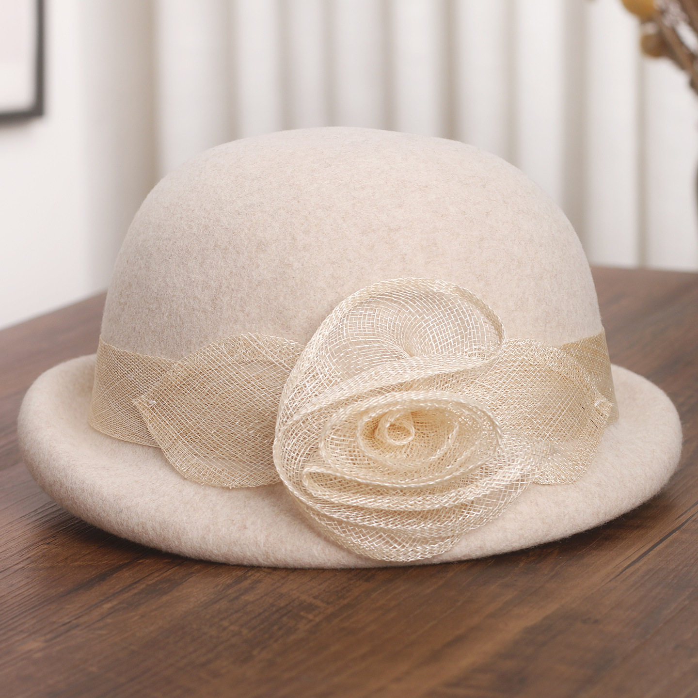 法式优雅麻花朵贝雷帽女秋冬赫本风羊毛呢卷边盆帽复古洋气小礼帽