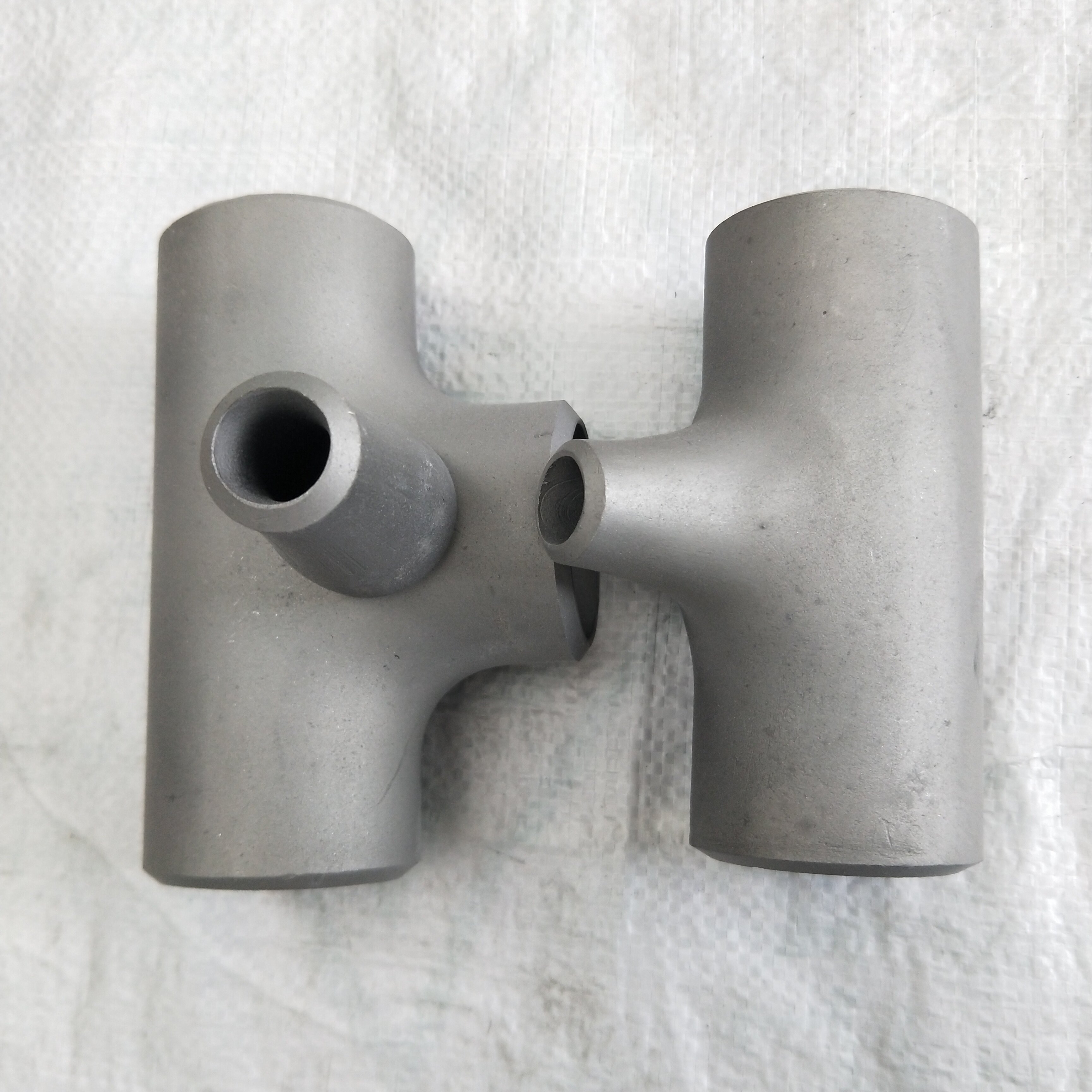 不锈钢无缝三通 304焊接弯头316l热压变径 异径管 双向内外丝接头