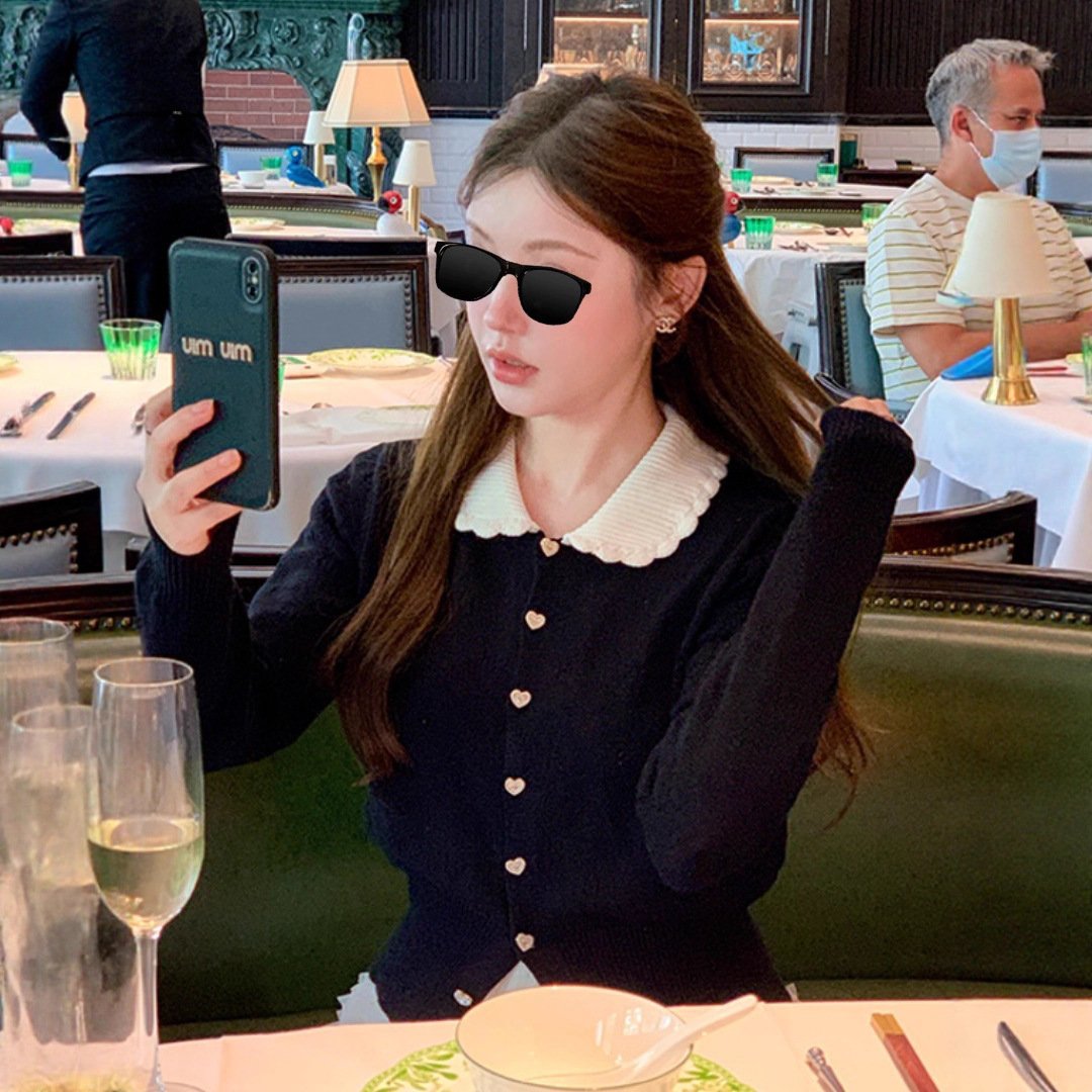 杨小卷 miu系千金穿搭 撞色减龄娃娃领针织开衫女短款上衣 1OO棉