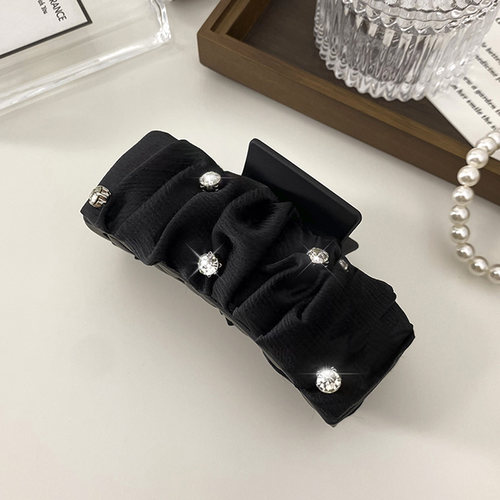 方形抓夹缎面褶皱镶钻气质百搭