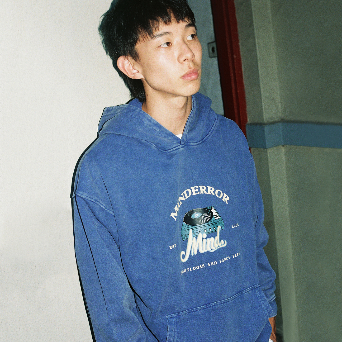 MindError唱片机印花连帽卫衣